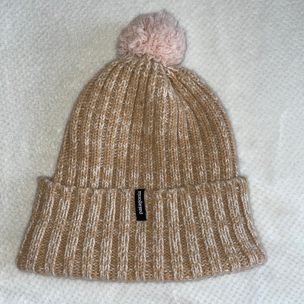 Patagonia beige Pom beanie womens